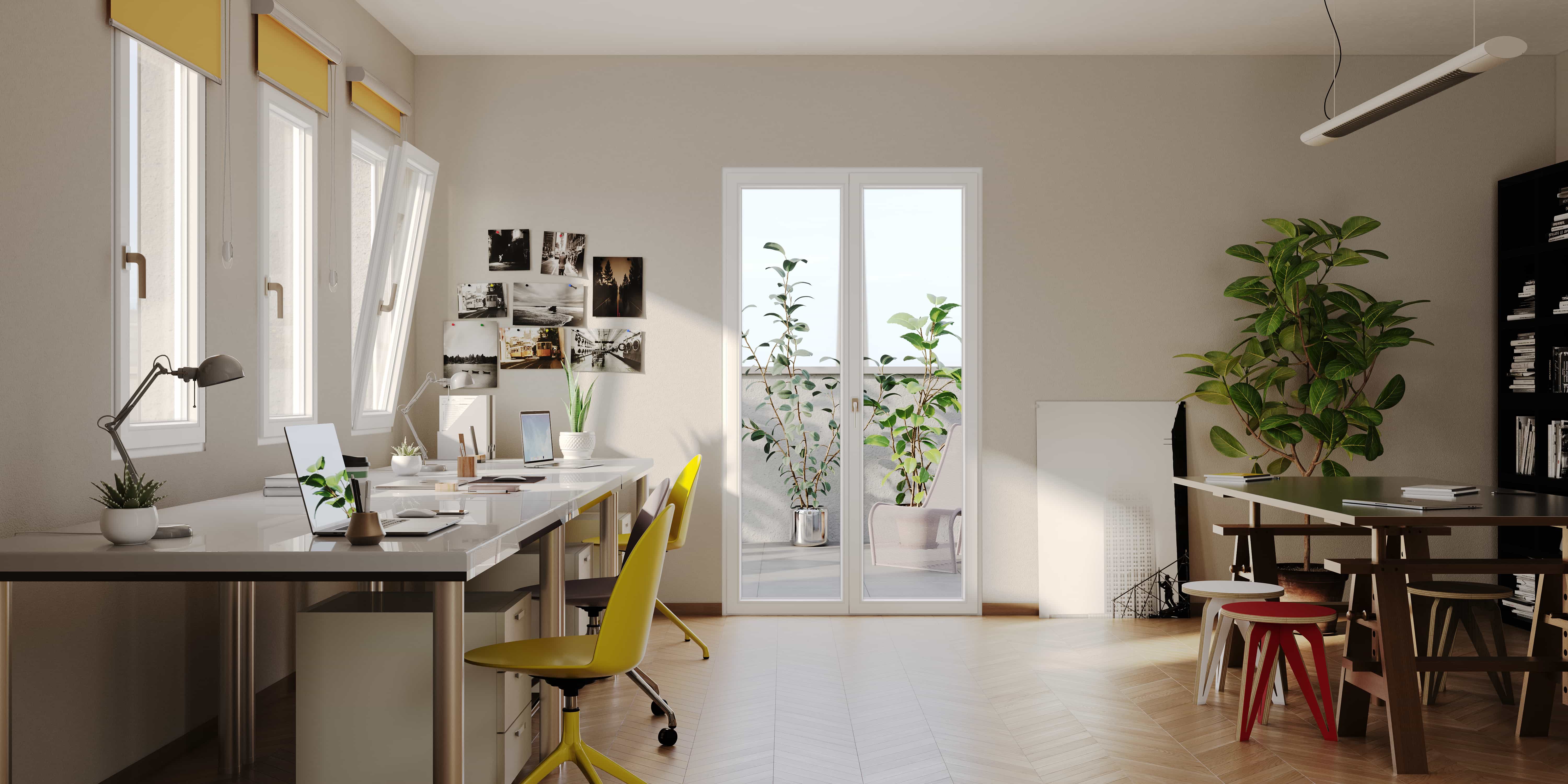 Ambiente domestico luminoso con finestre e portafinestra Nurith in PVC che lasciano entrare molta luce naturale